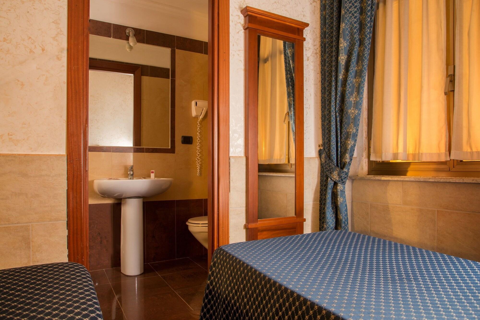 Hotel Luciani โรม ภายนอก รูปภาพ