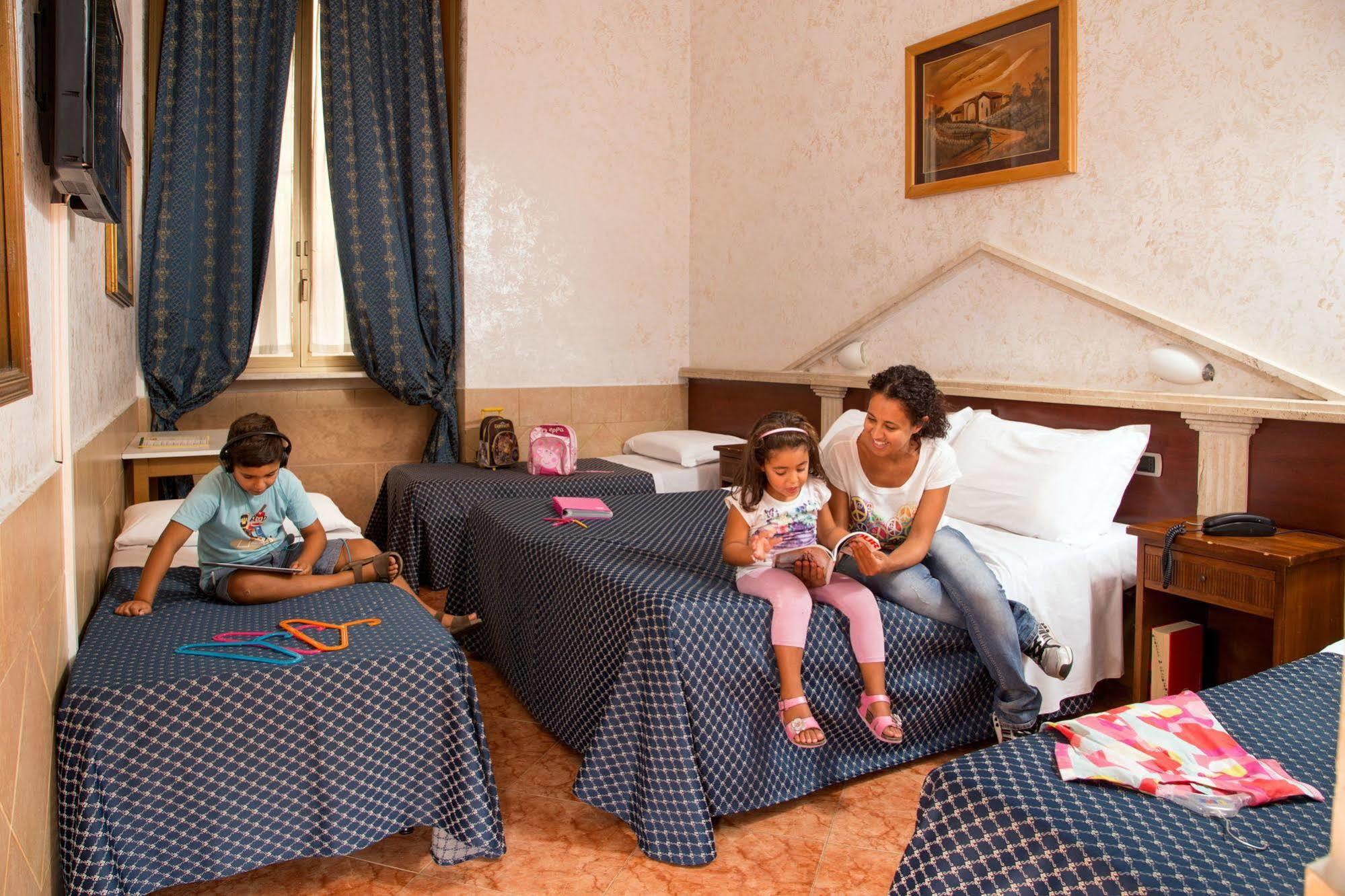 Hotel Luciani โรม ภายนอก รูปภาพ