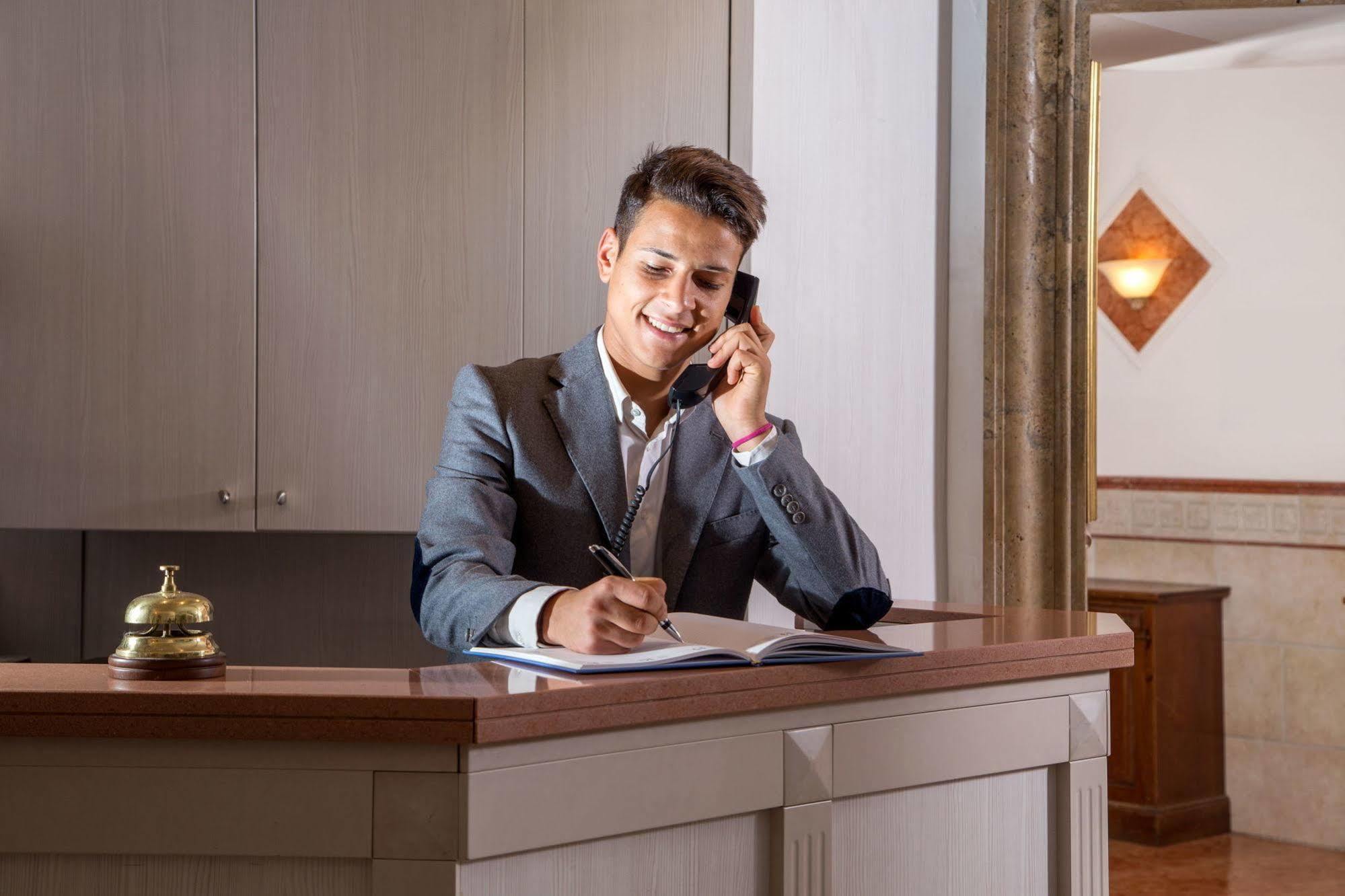 Hotel Luciani โรม ภายนอก รูปภาพ